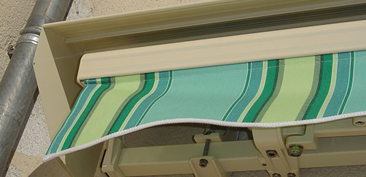 Lambrequin de store en déstockage