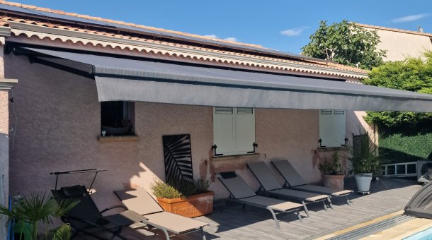 Store banne monobloc Moravio